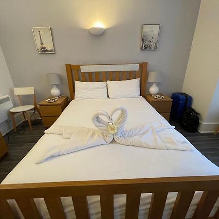 Bournemouth Hot Tub & Sauna Holiday Let エクステリア 写真