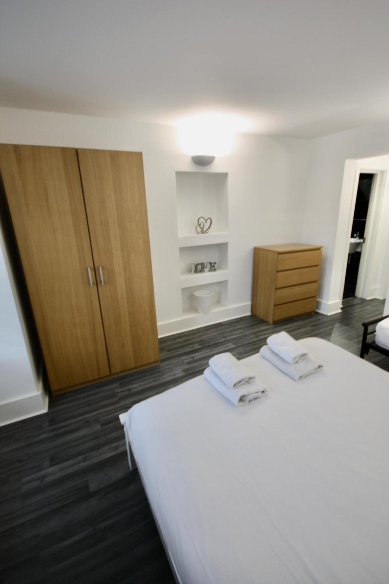 Bournemouth Hot Tub & Sauna Holiday Let エクステリア 写真