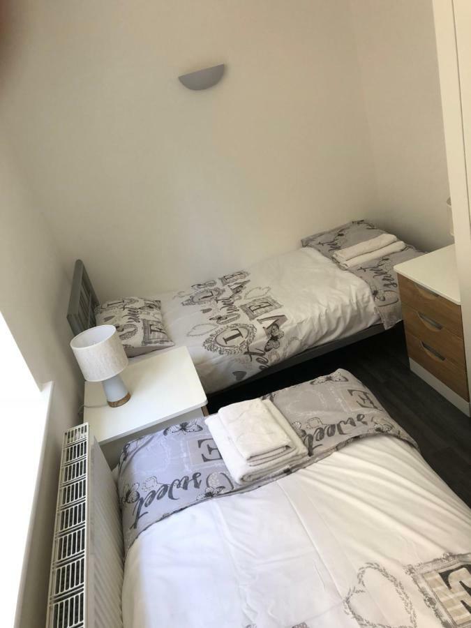 Bournemouth Hot Tub & Sauna Holiday Let エクステリア 写真