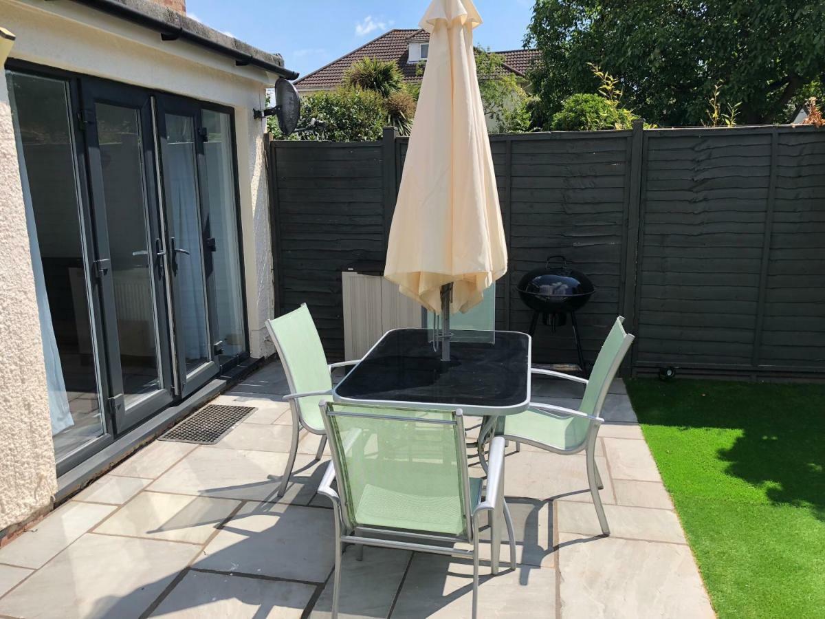 Bournemouth Hot Tub & Sauna Holiday Let エクステリア 写真