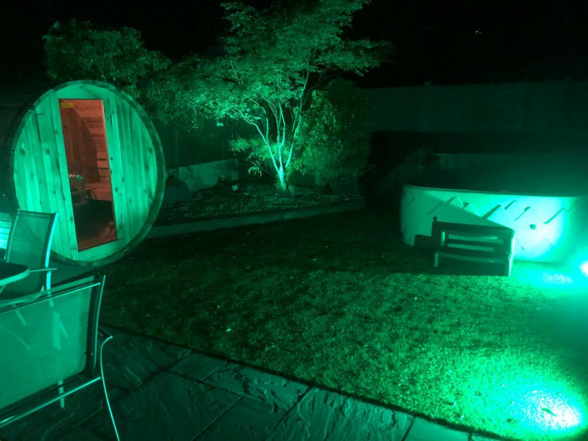 Bournemouth Hot Tub & Sauna Holiday Let エクステリア 写真